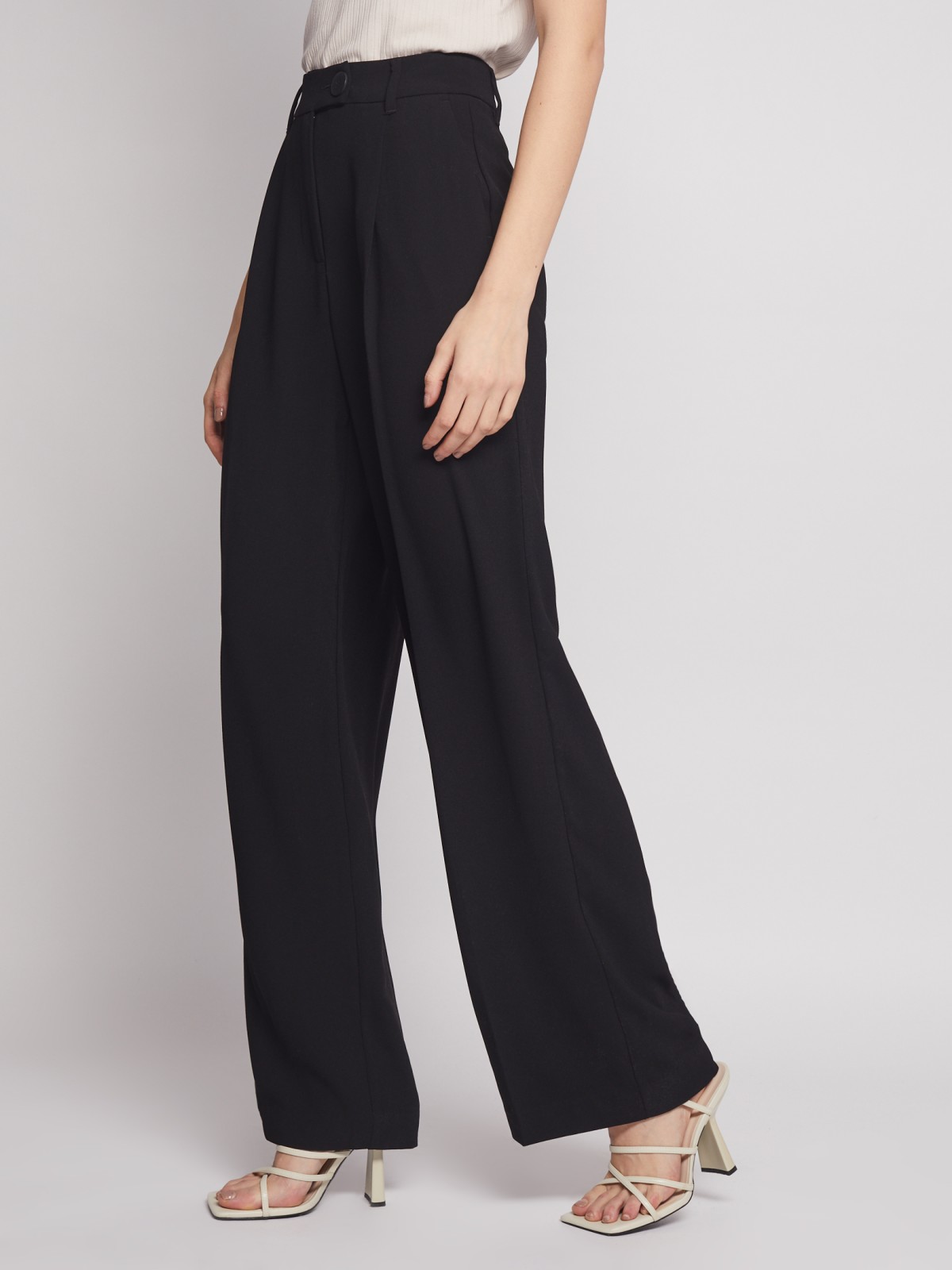 Брюки силуэта Wide