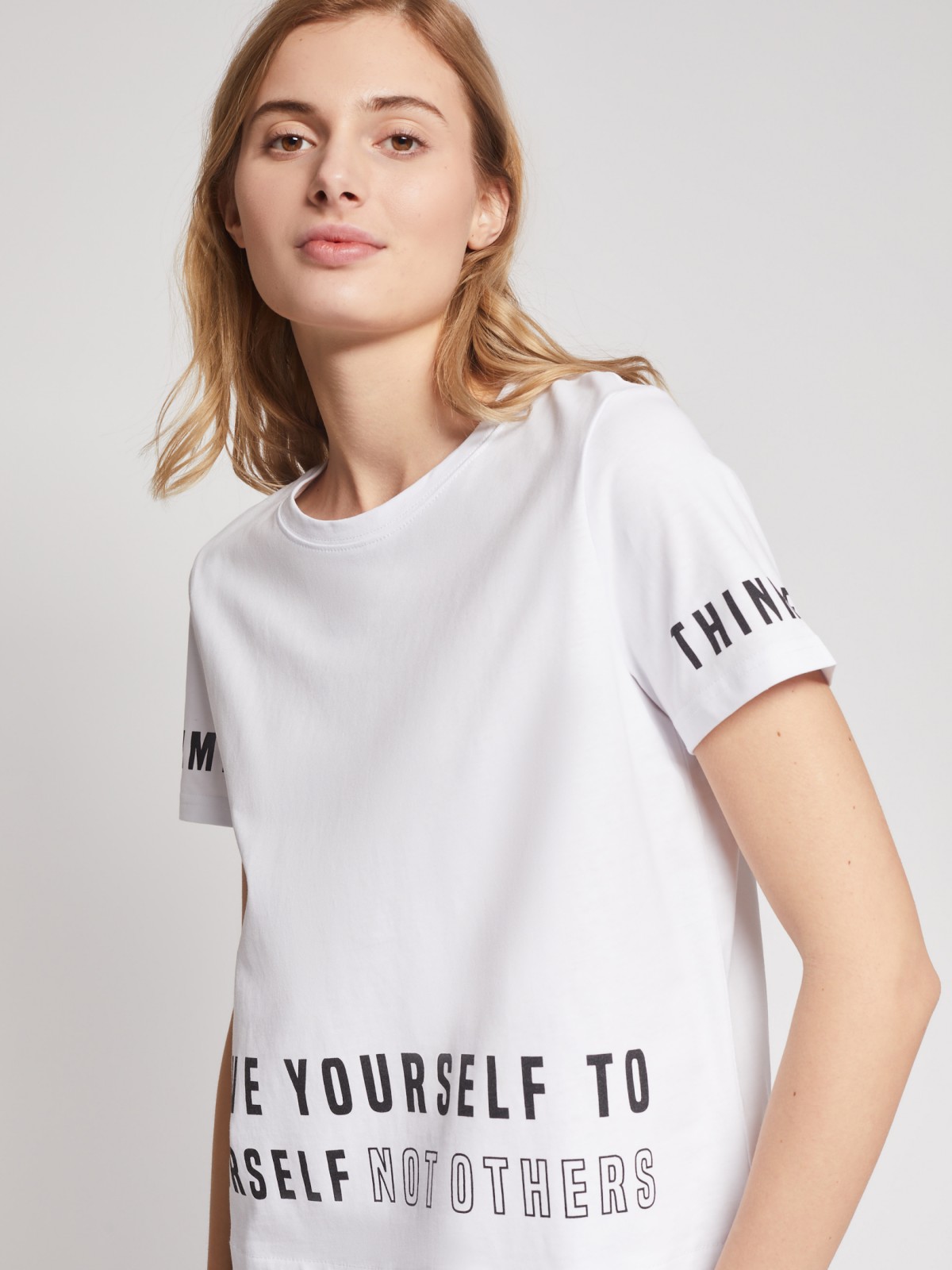 Комбинированная футболка с надписью