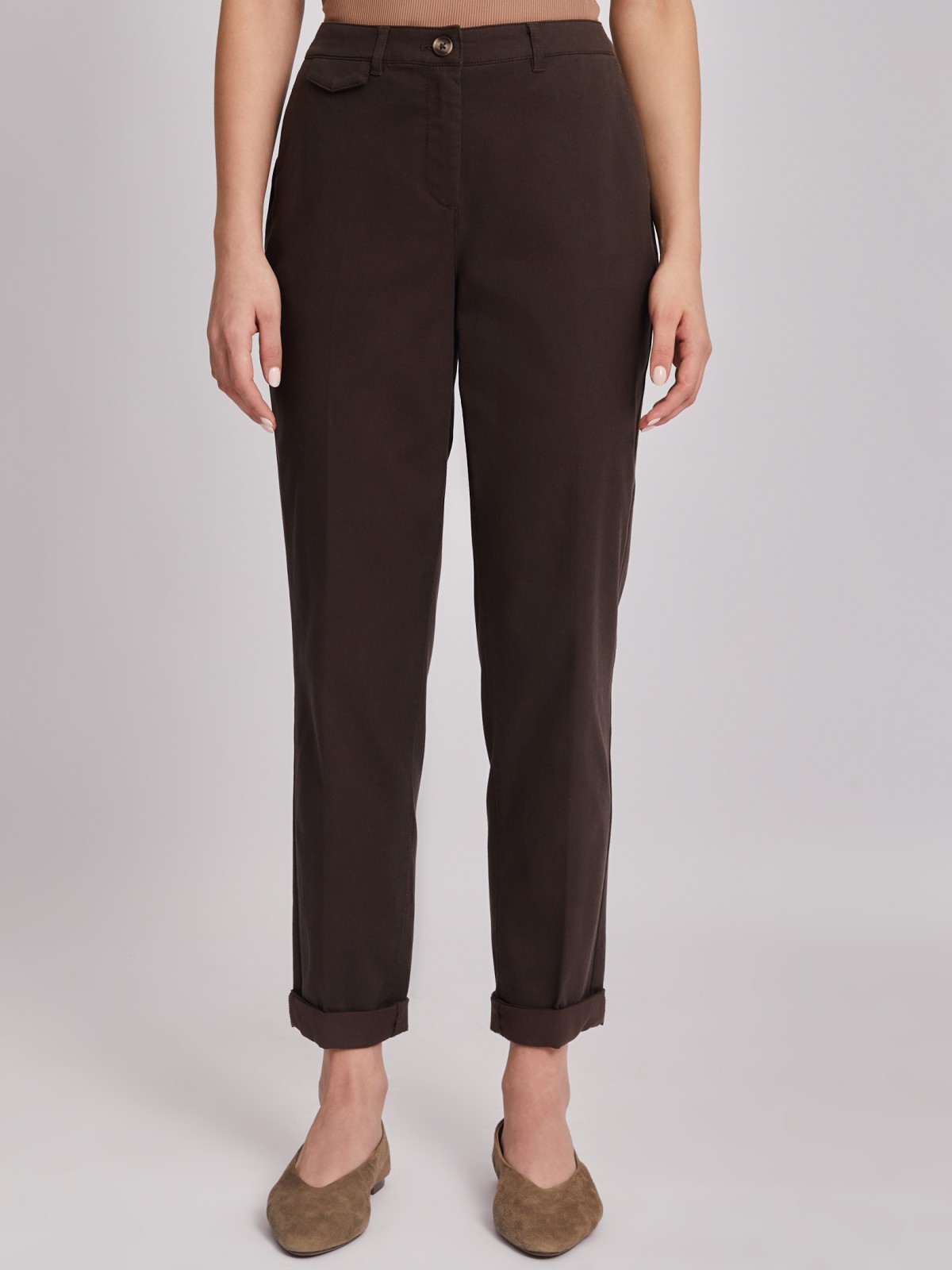 Брюки-чинос со средней посадкой