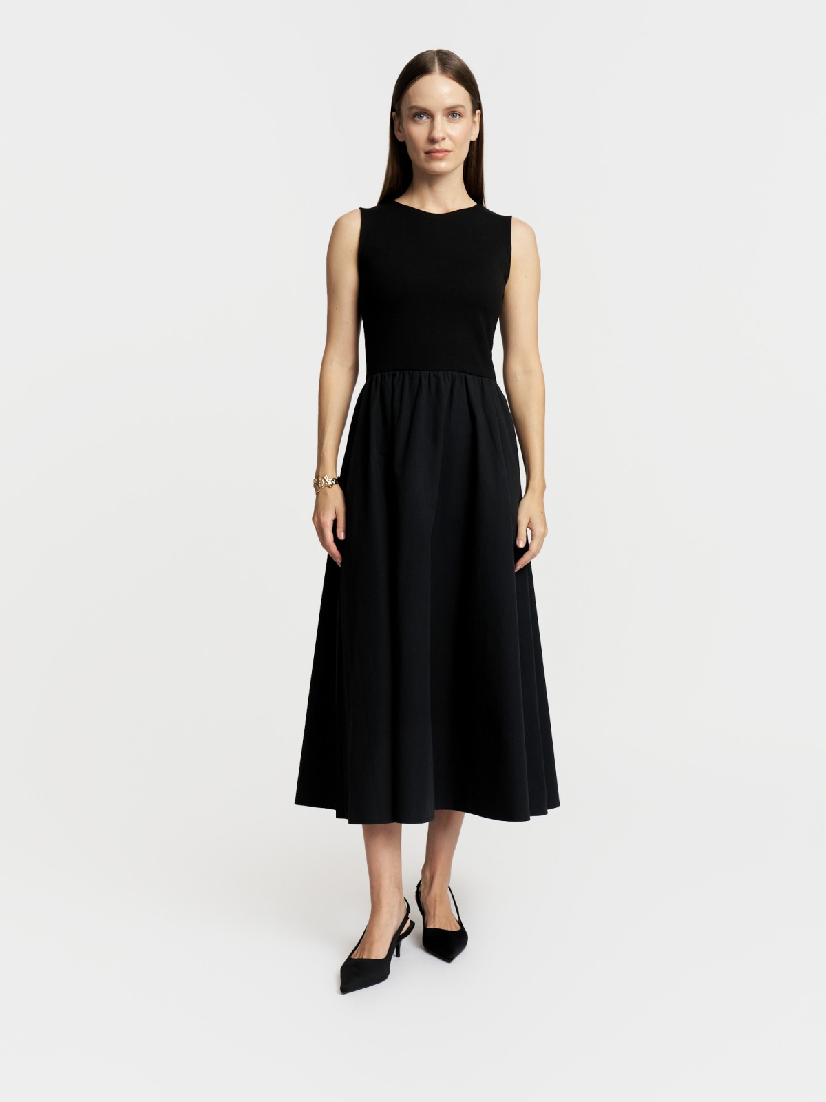 Комбинированное платье миди без рукавов