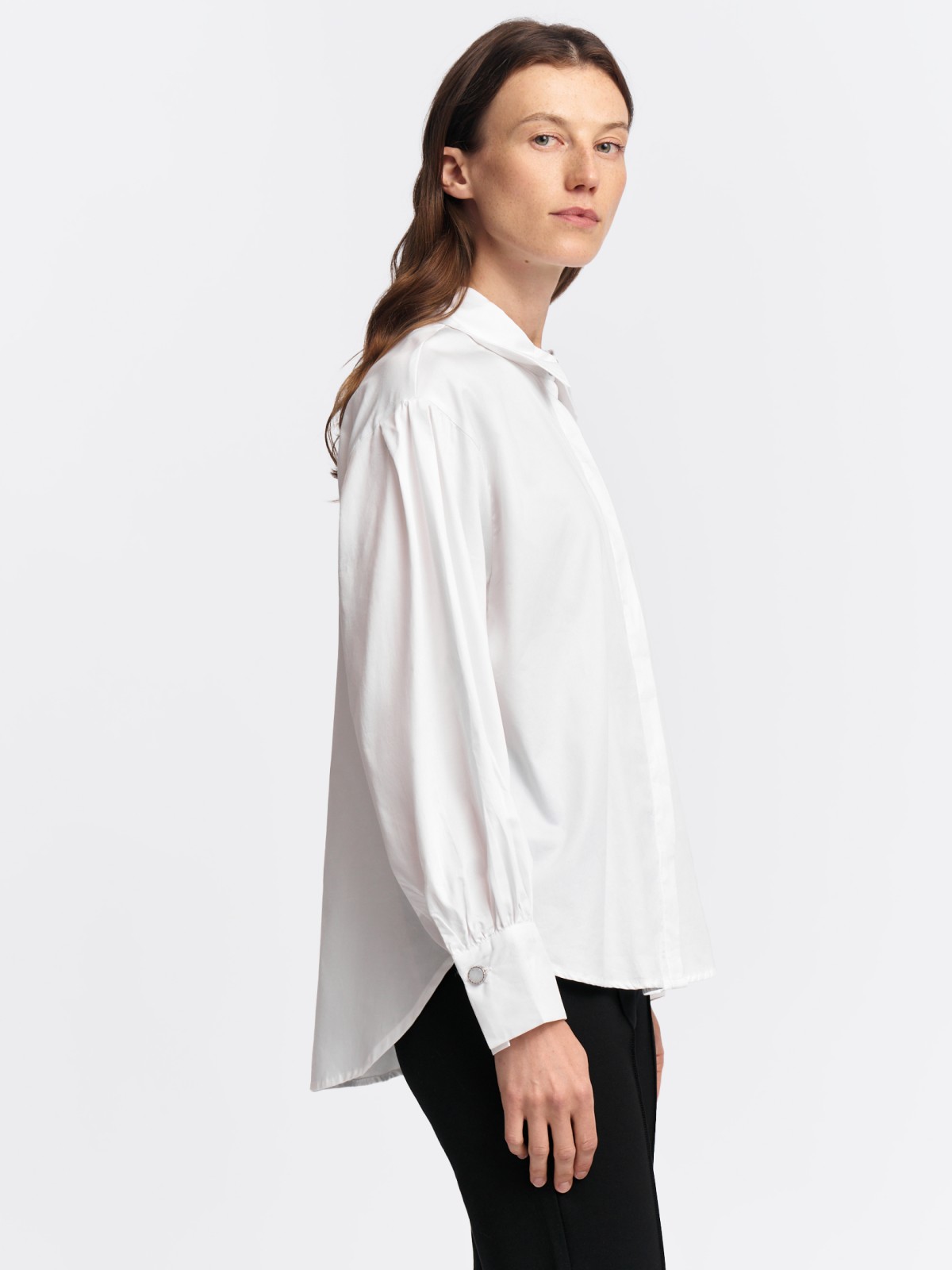 Офисная рубашка оверсайз силуэта из хлопка