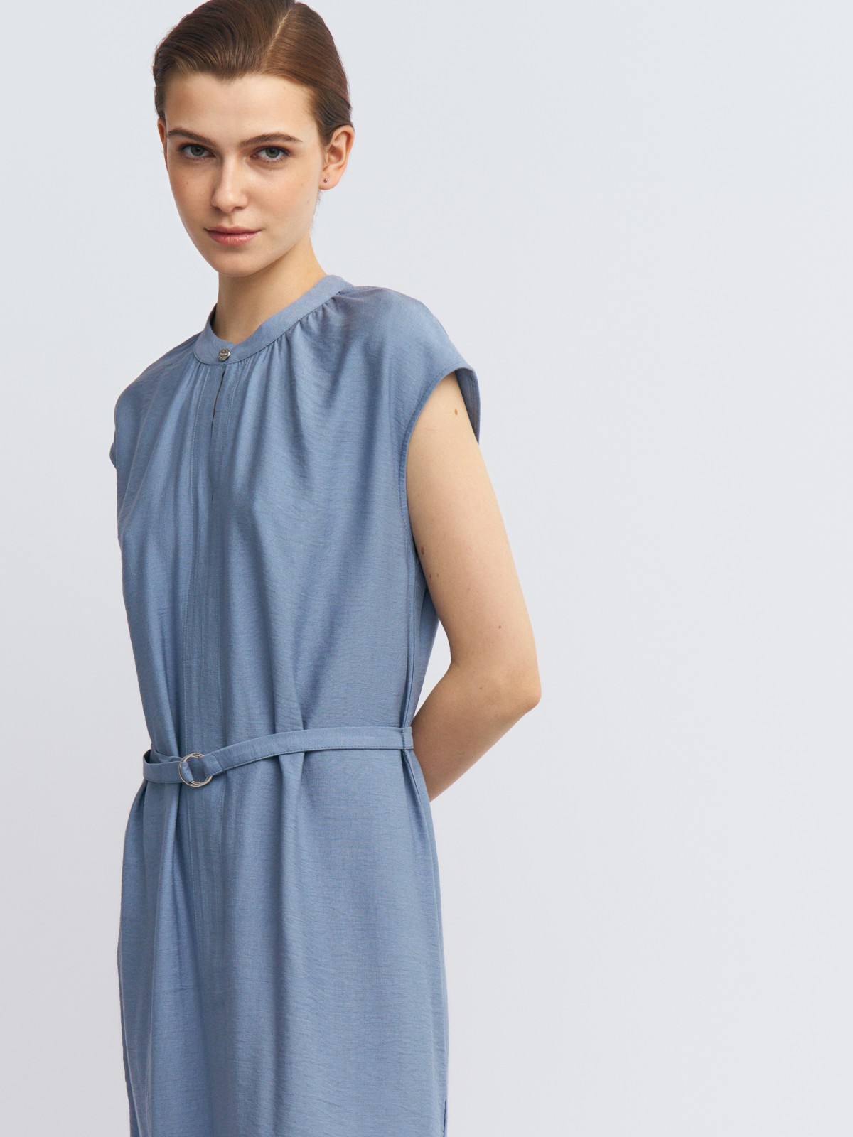 Платье-рубашка из вискозы с поясом