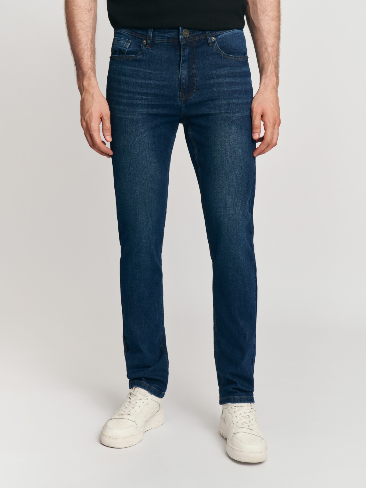 Джинсы фасона Slim