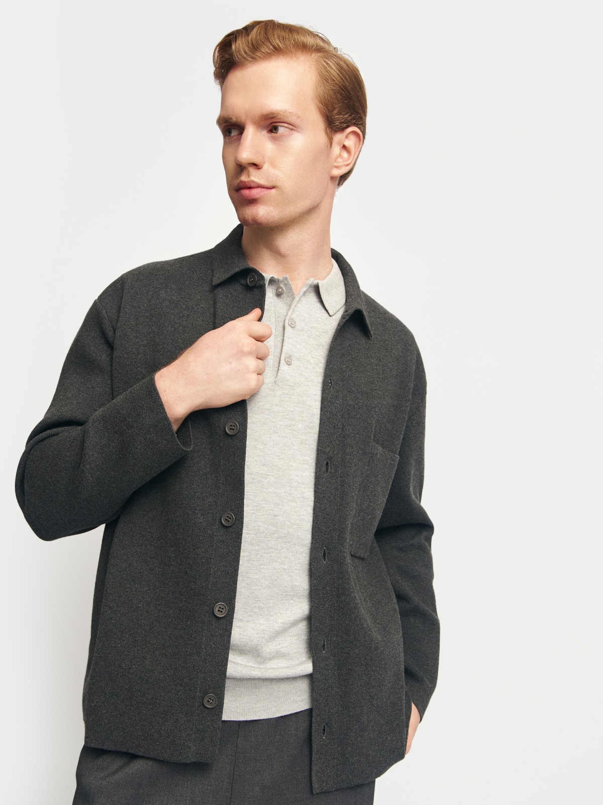 Вязаный кардиган на пуговицах с воротником поло