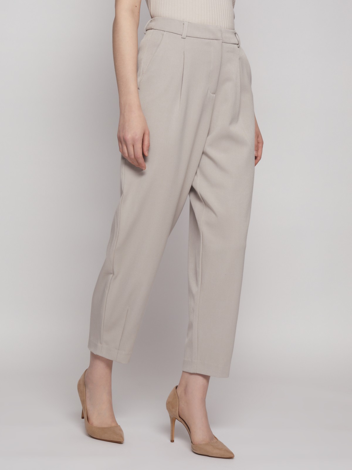 Брюки фасона Carrot