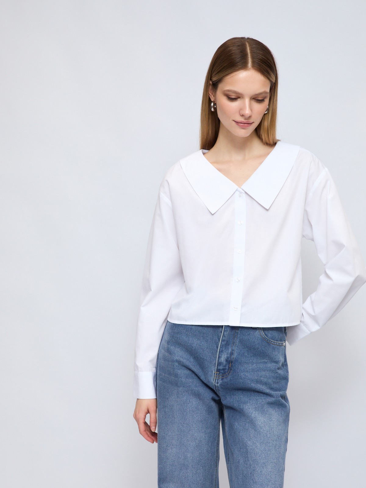 Блузка-рубашка с акцентным воротником