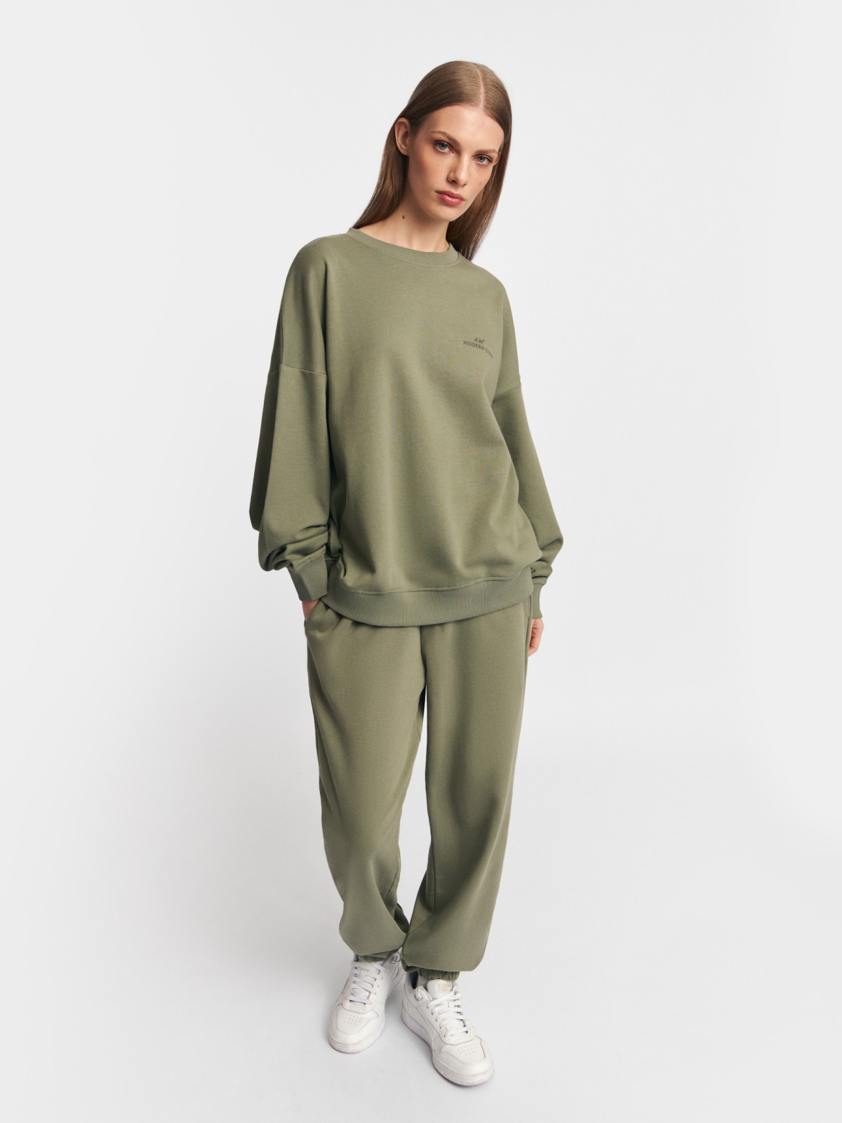 Утеплённые брюки-джоггеры из хлопка на резинке