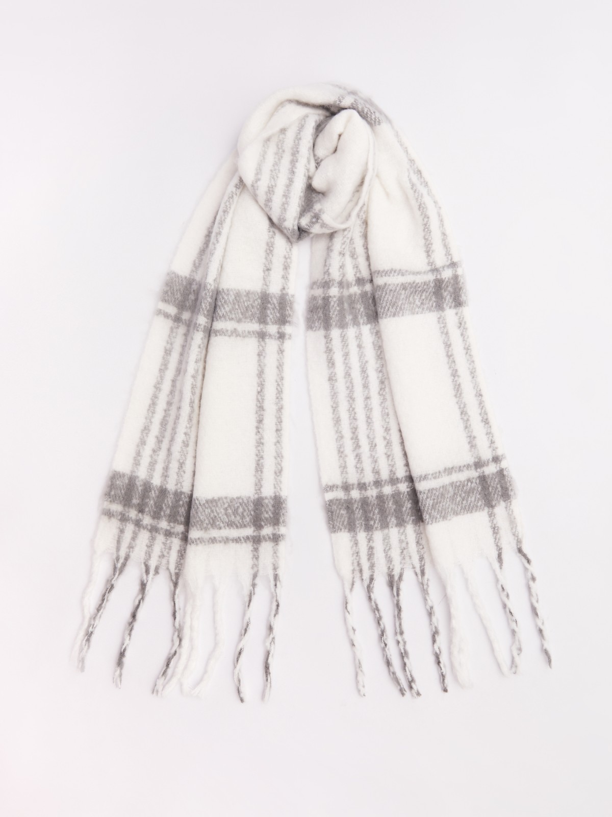 Тканевый шарф с узором в клетку и длинной бахромой 299₽