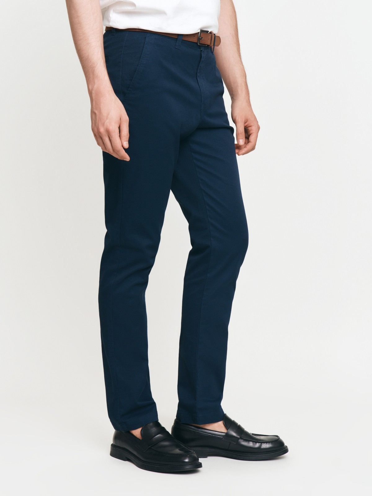 Брюки силуэта Slim из хлопка с ремнём