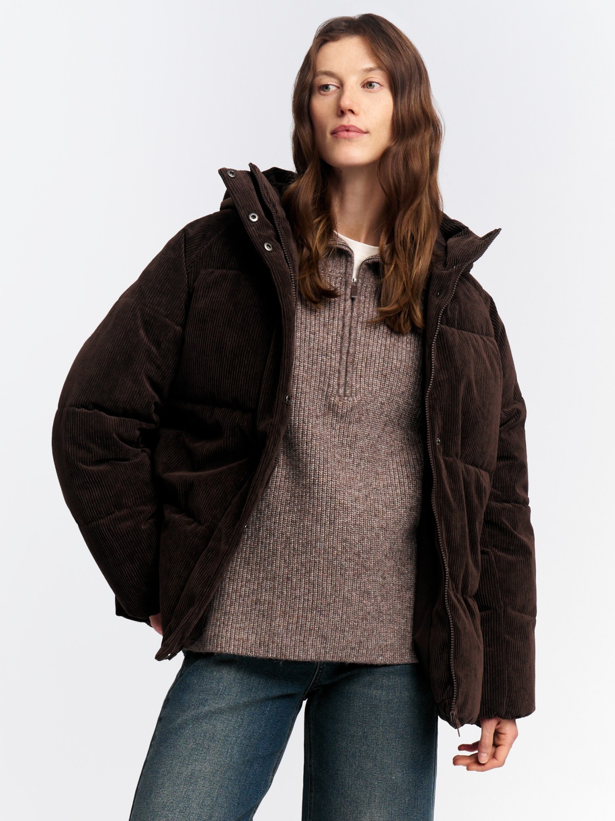 Тёплая дутая куртка с капюшоном и кулиской