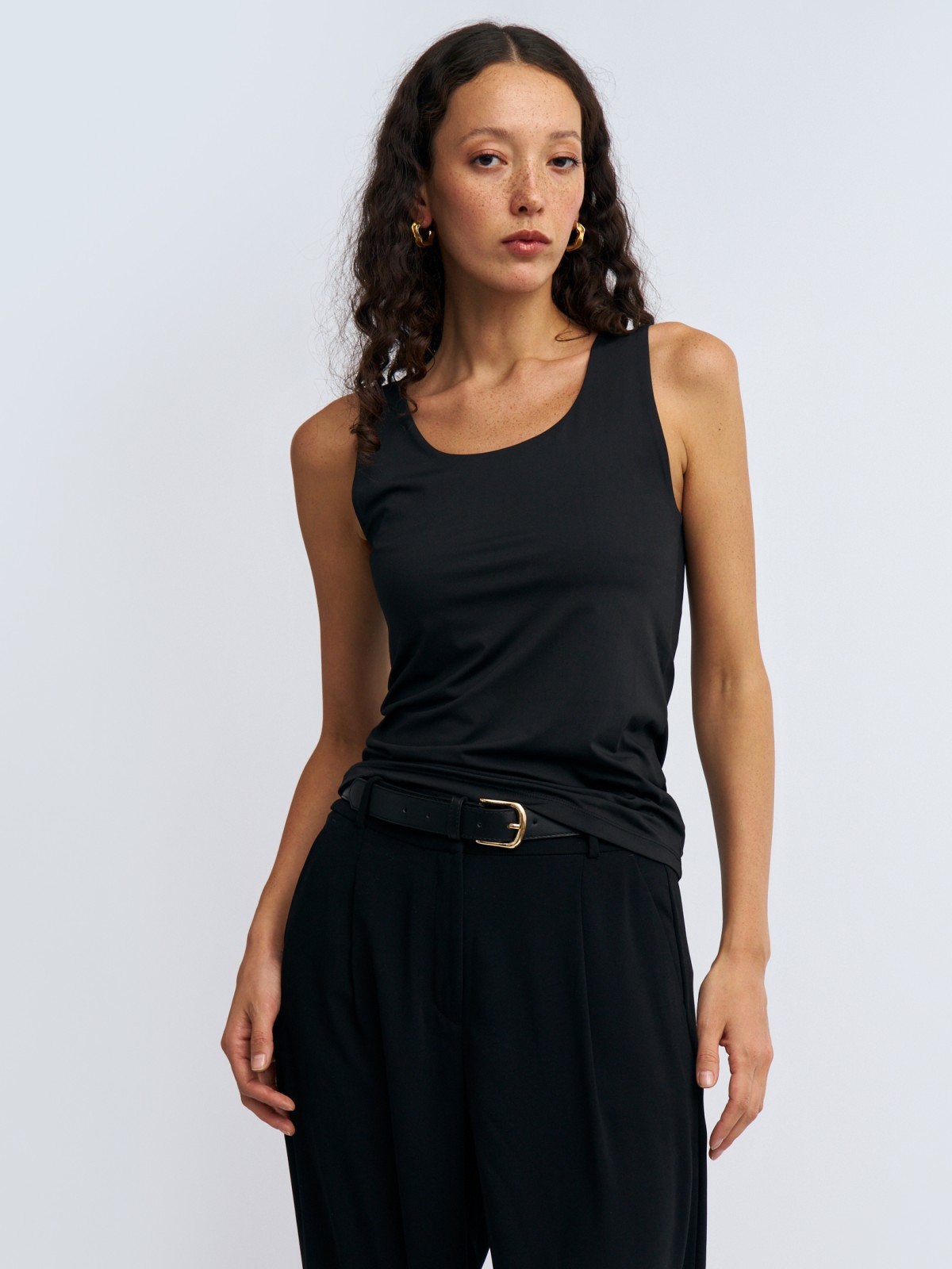 Бесшовный топ-майка без рукавов