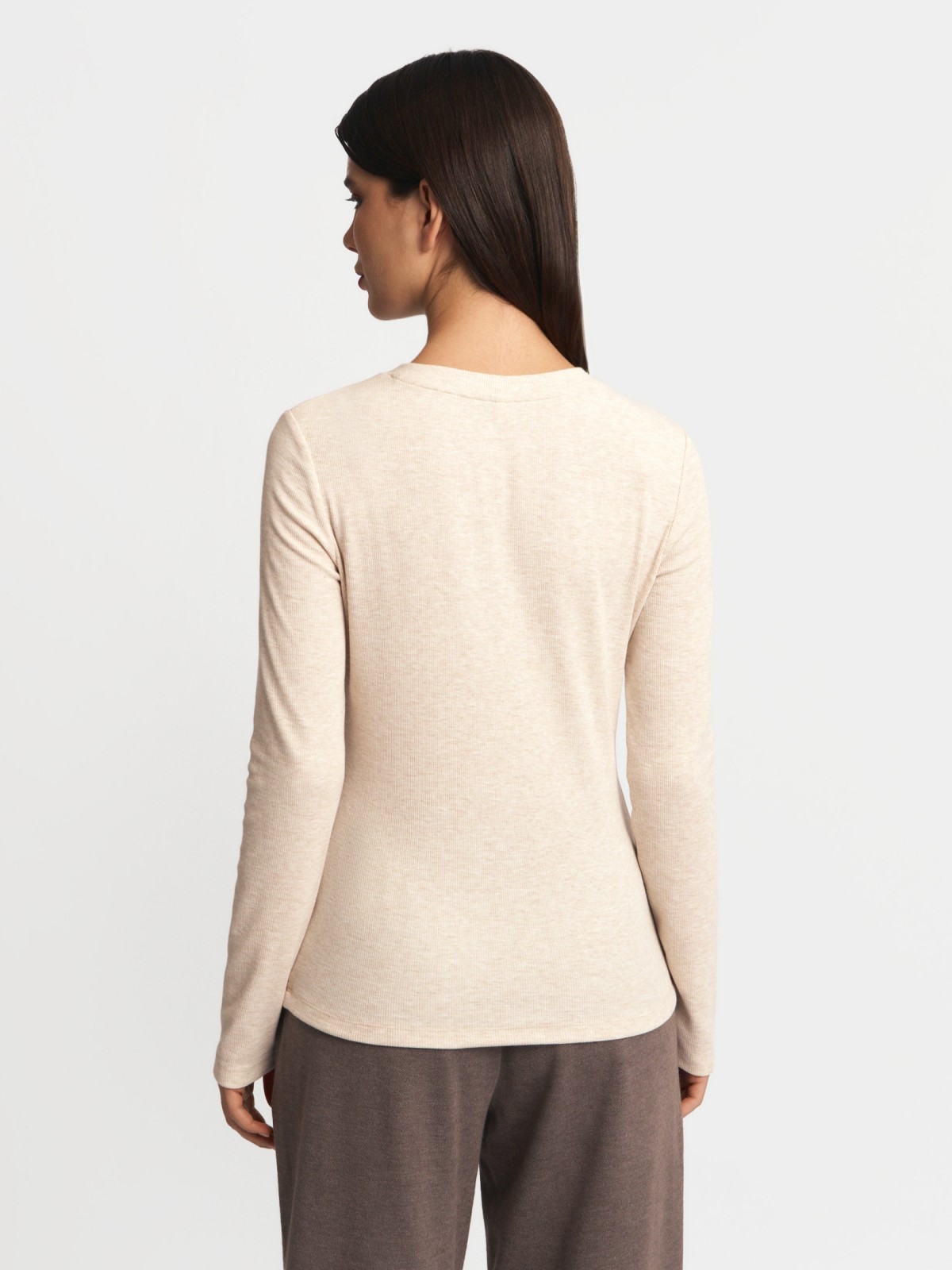 Трикотажный лонгслив хенли на пуговицах