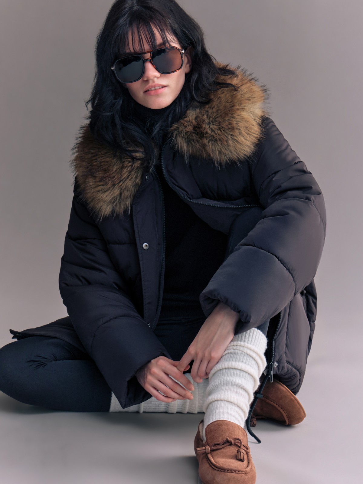 Тёплая куртка с воротником из экомеха