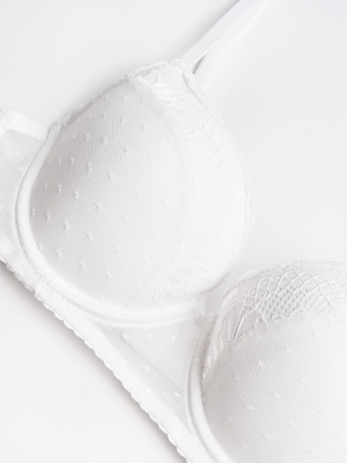 Бюстгальтер на косточках с кружевом