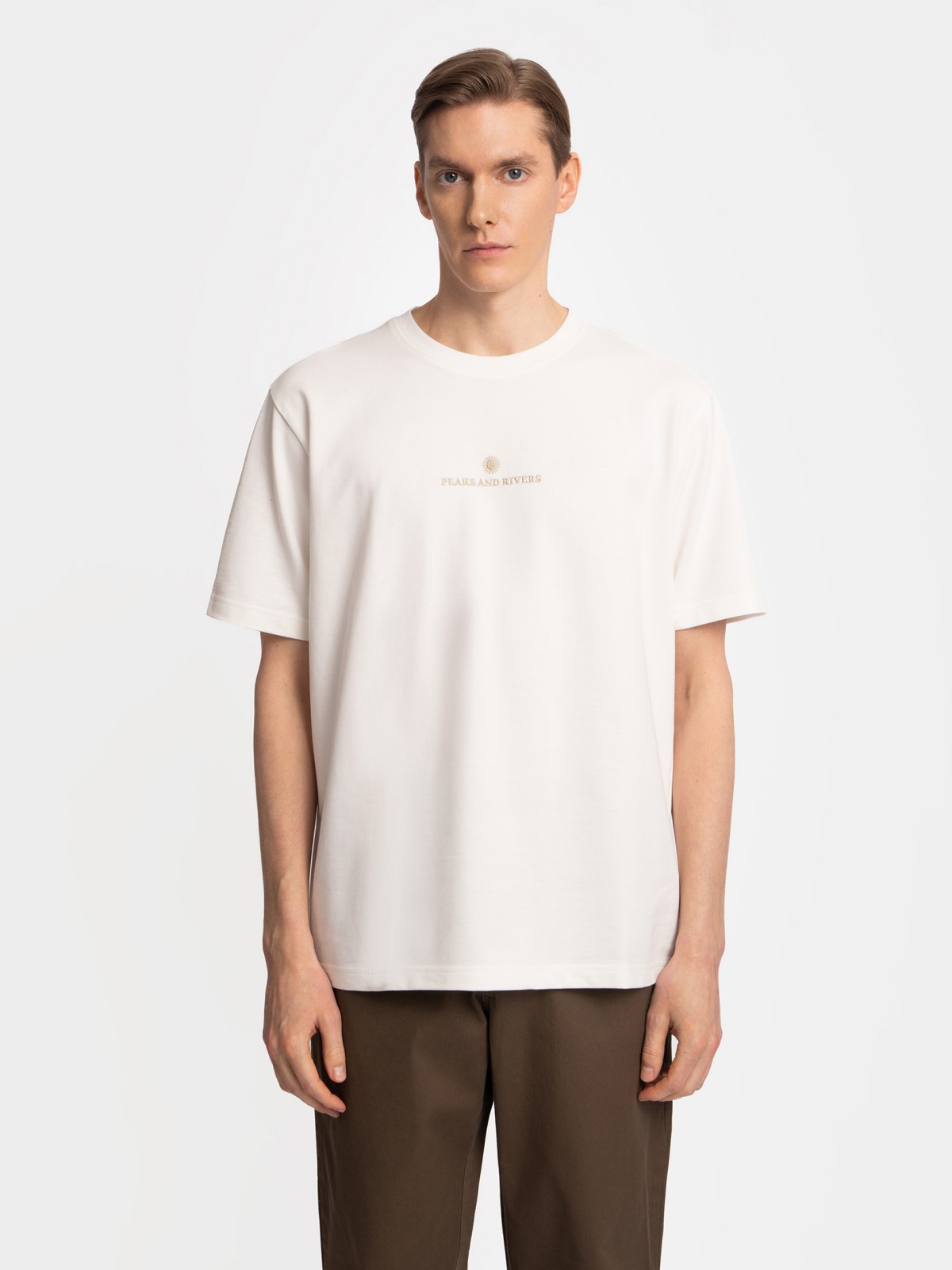 Футболка из хлопка с вышивкой