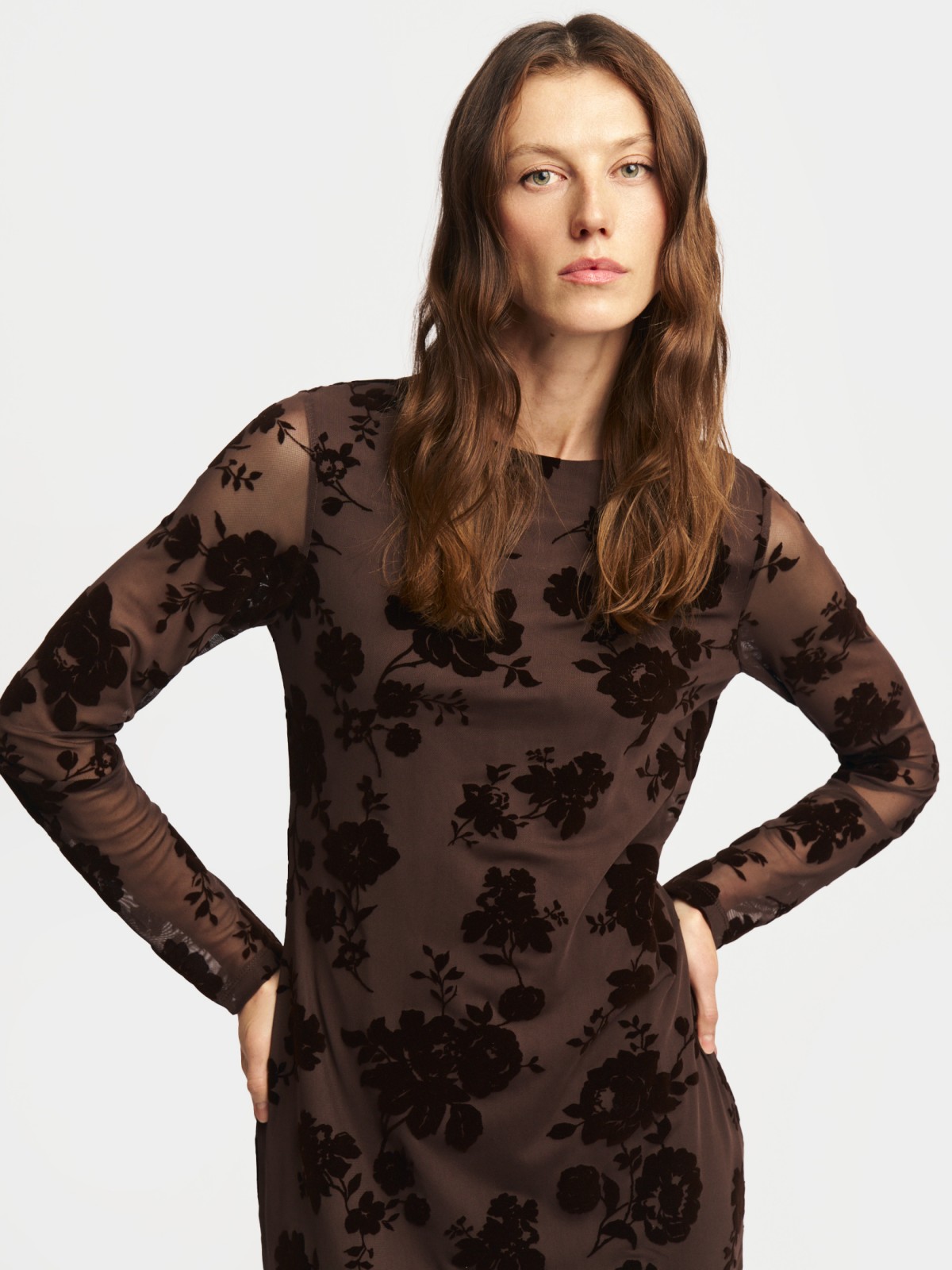 Платье из сетки с цветочным узором