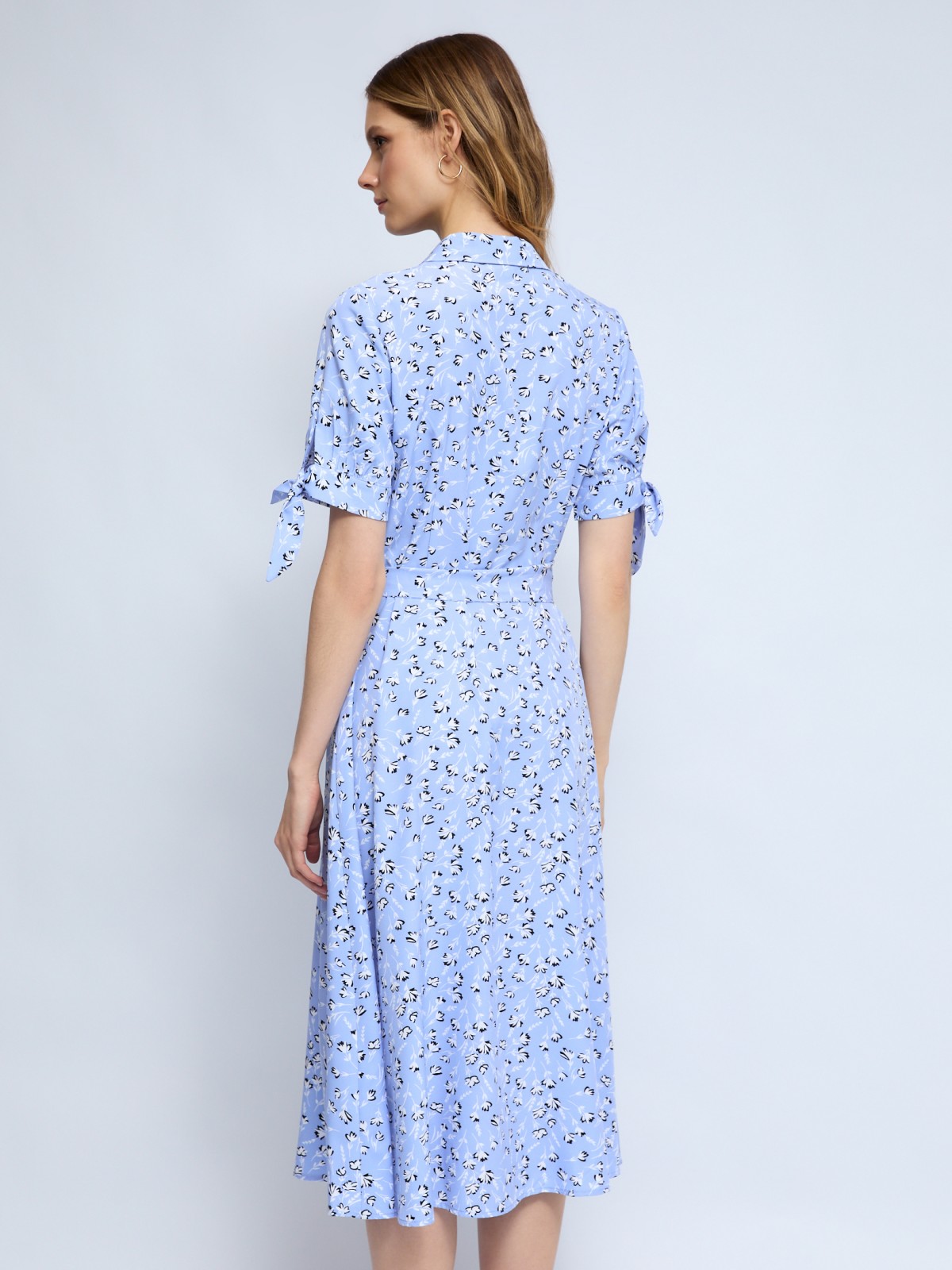 Платье-рубашка длины миди с поясом и принтом