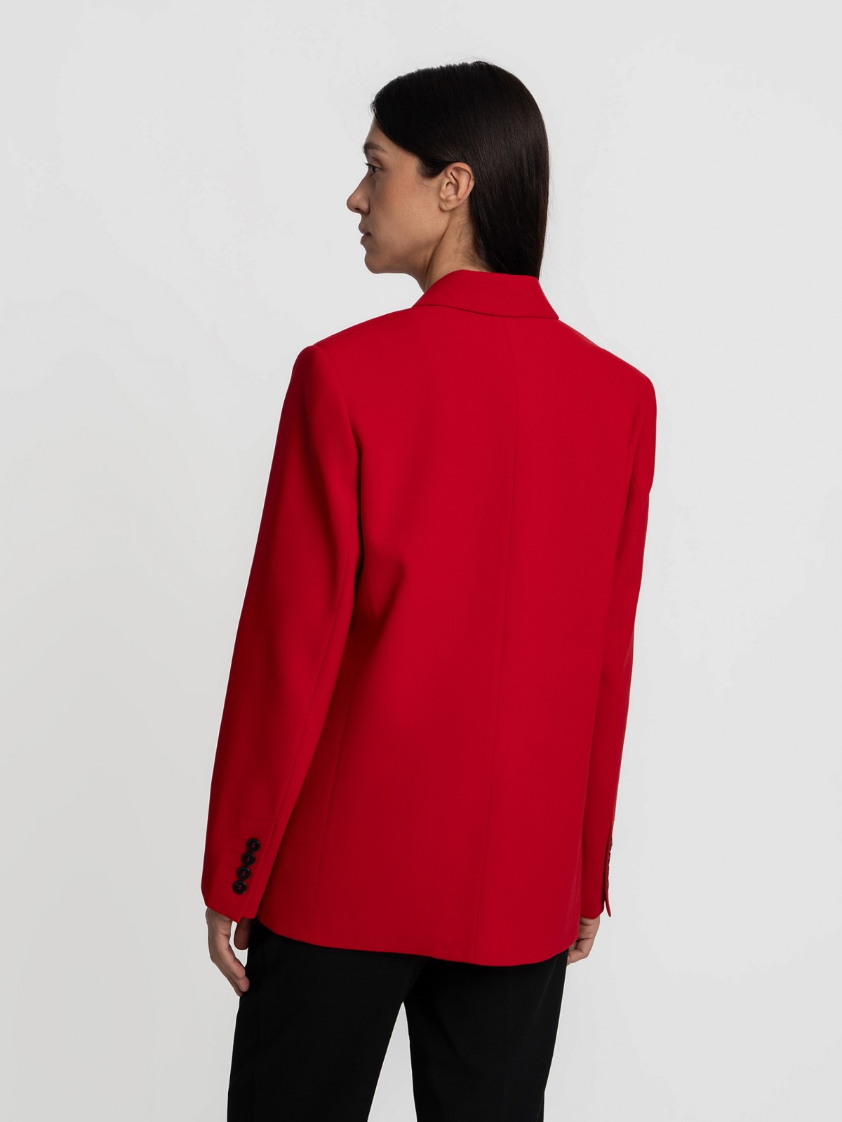 Жакет прямого силуэта на пуговицах