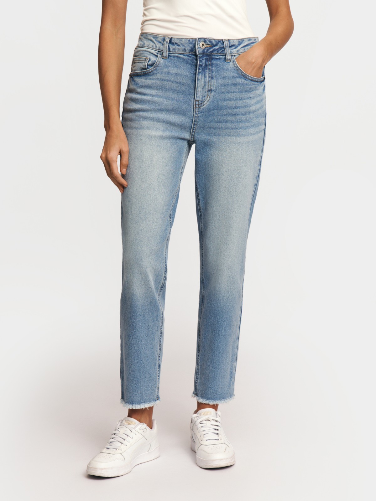 Джинсы силуэта Boyfriend со средней посадкой