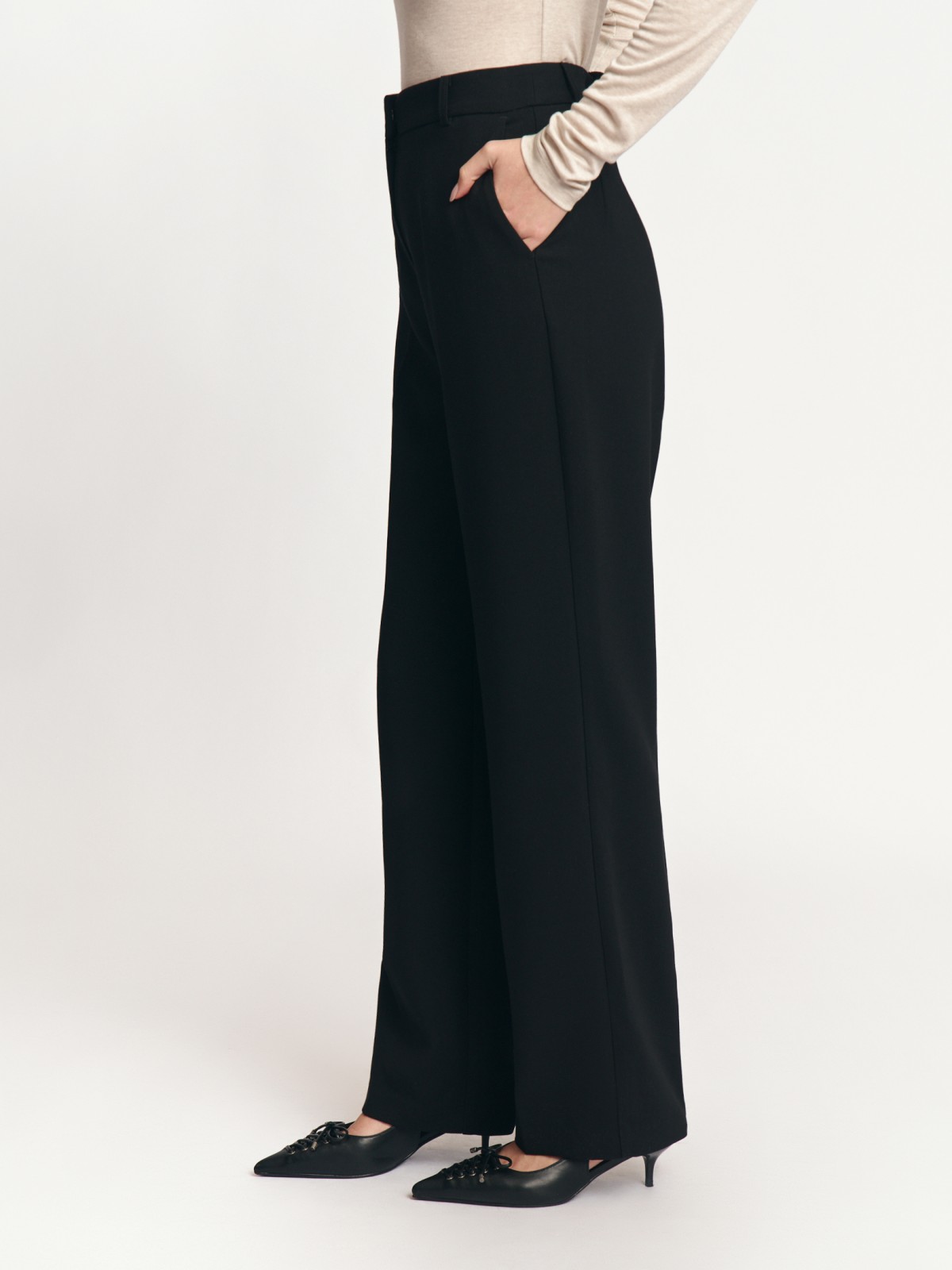 Брюки прямого силуэта со стрелками