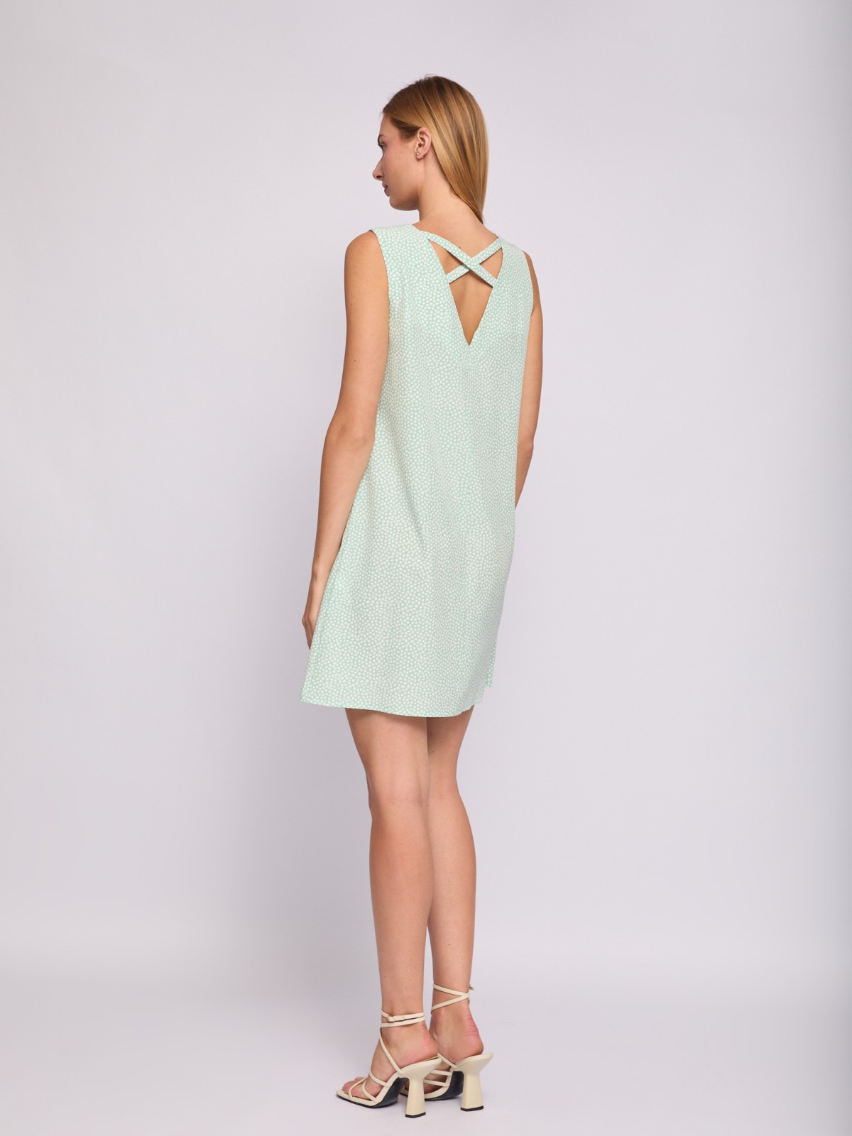 Платье мини без рукавов с вырезом на спине zolla 024238262232, цвет светло-зеленый, размер XS - фото 5