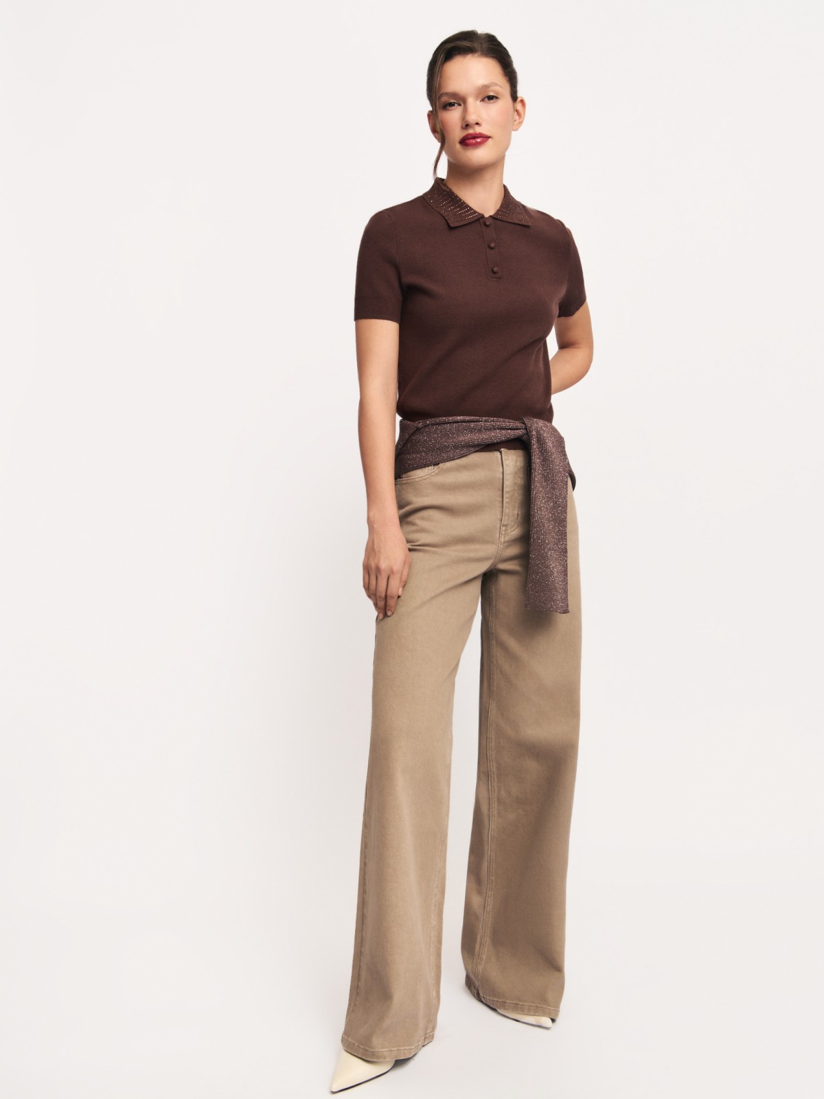 Нарядный джемпер поло со стразами