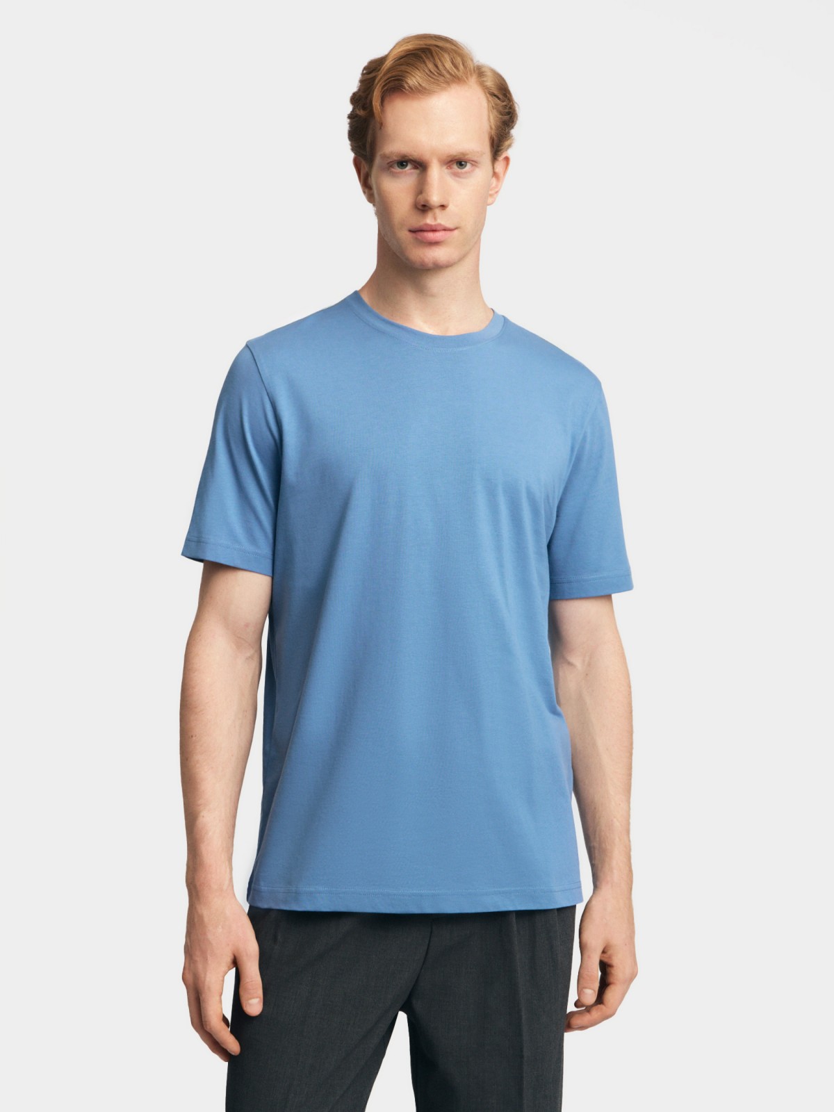 Однотонная футболка из хлопка