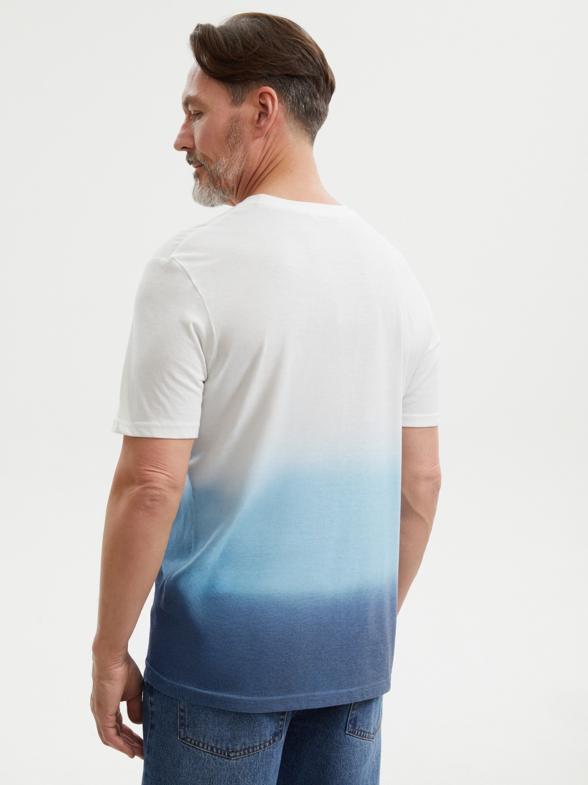 Трикотажная футболка с градиентом