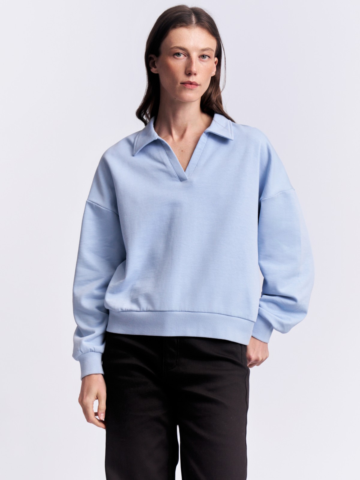 Свитшот из хлопка с отложным воротником