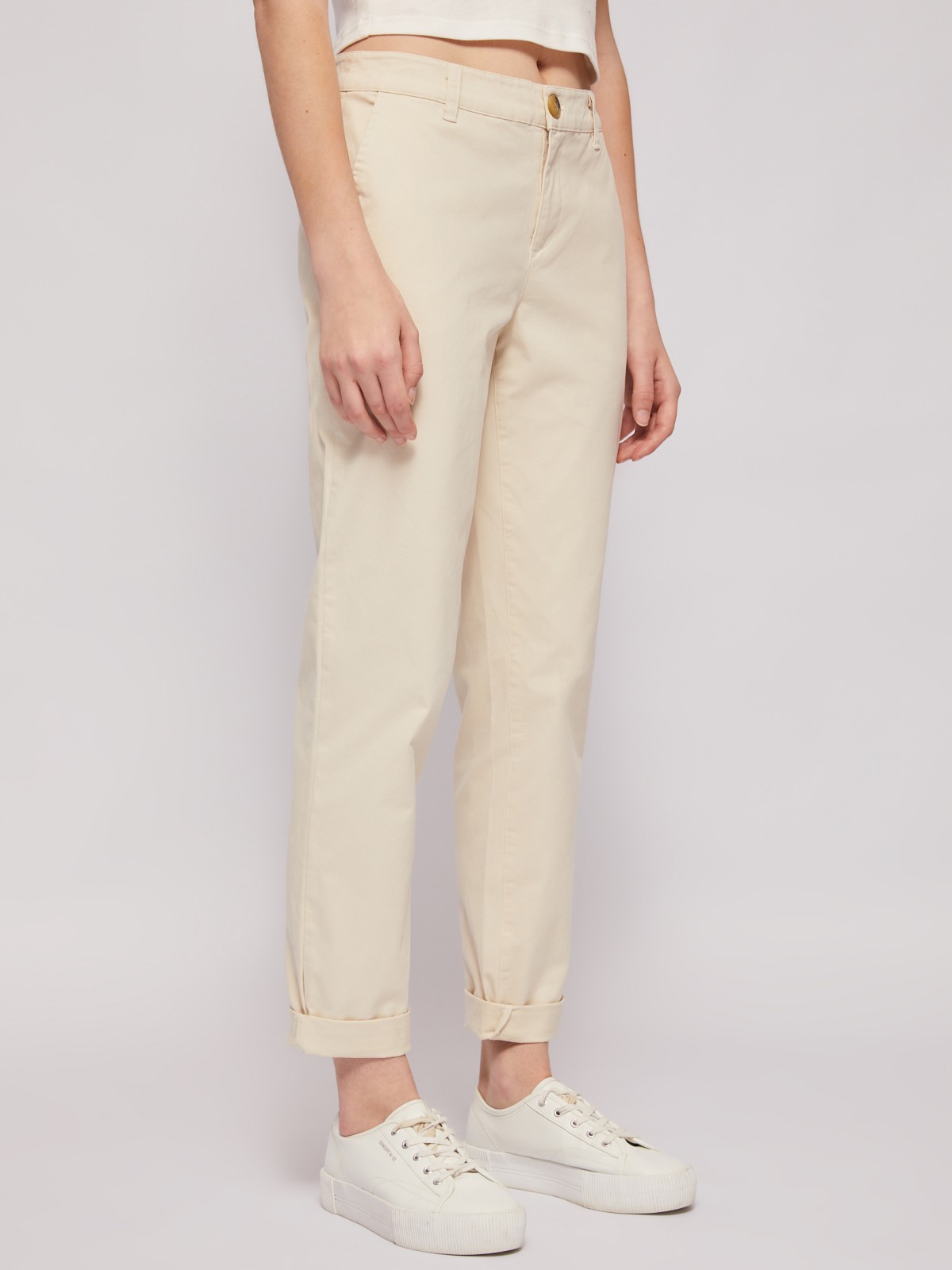 Брюки-чинос из хлопка со средней талией Брюки-чинос из хлопка со средней талией