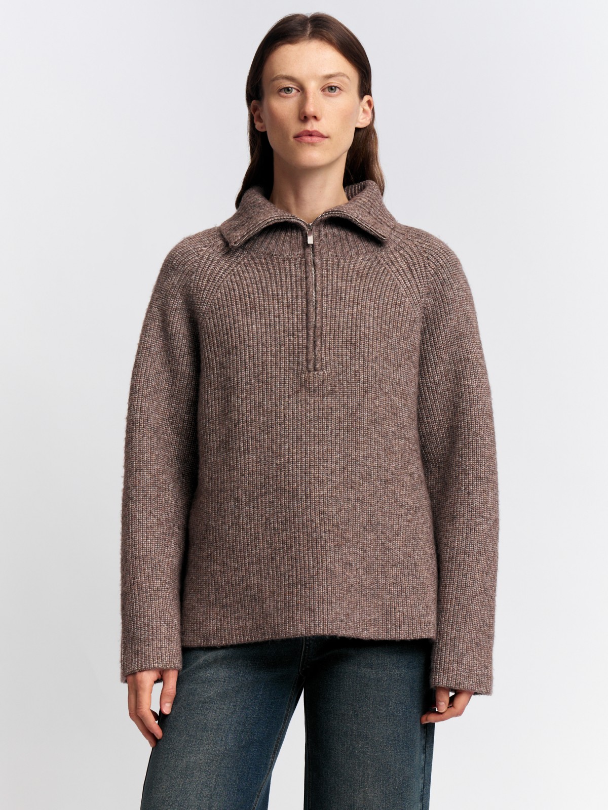 Вязаный свитер с воротником на молнии