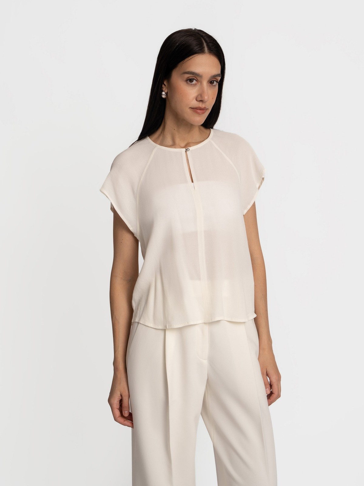 Блузка с короткими рукавами