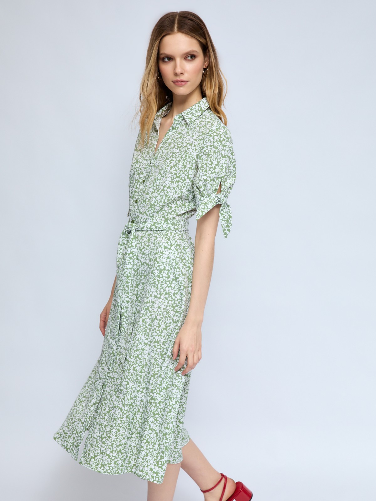 Платье-рубашка длины миди с поясом и принтом