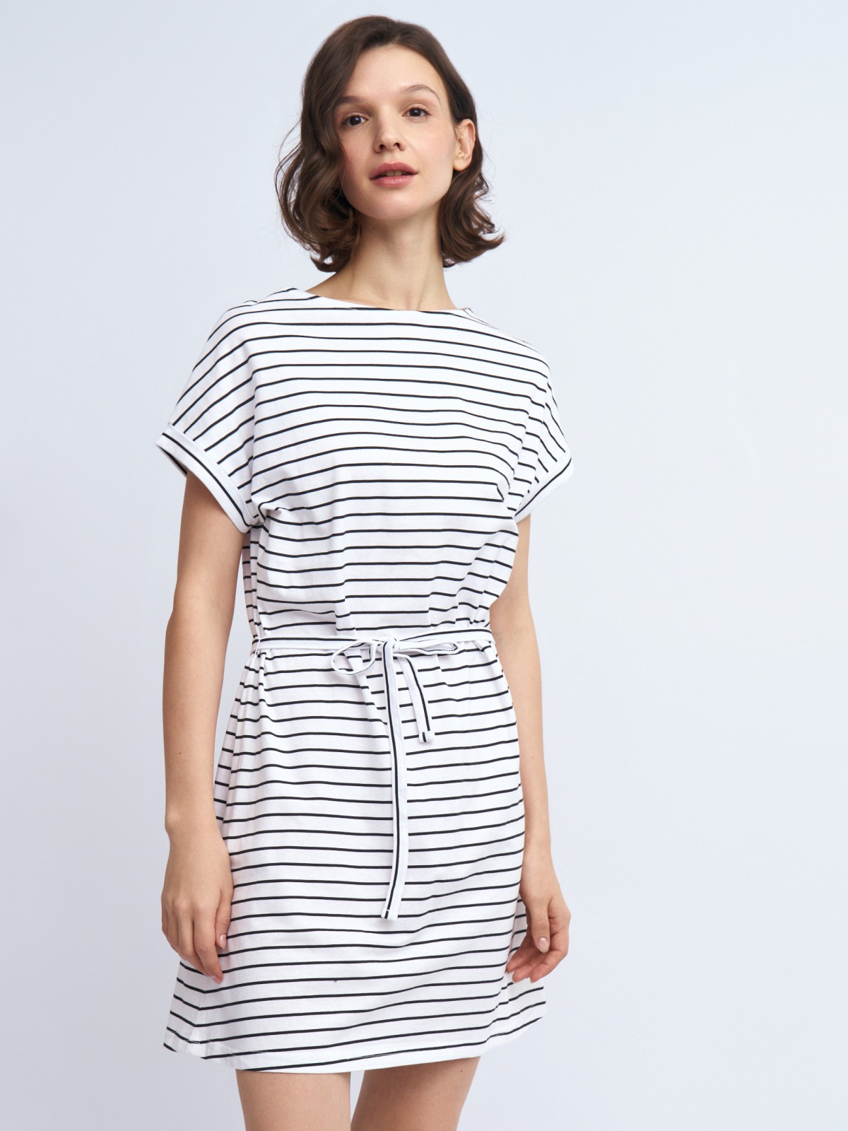 Платье-футболка из хлопка с поясом