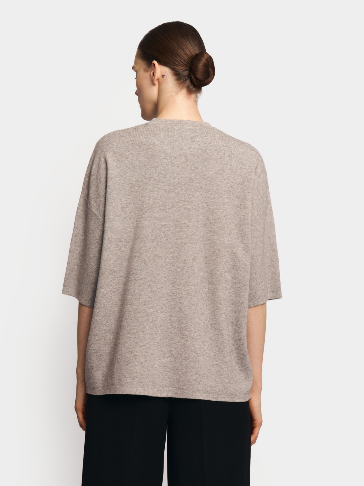 Трикотажный джемпер с коротким рукавом