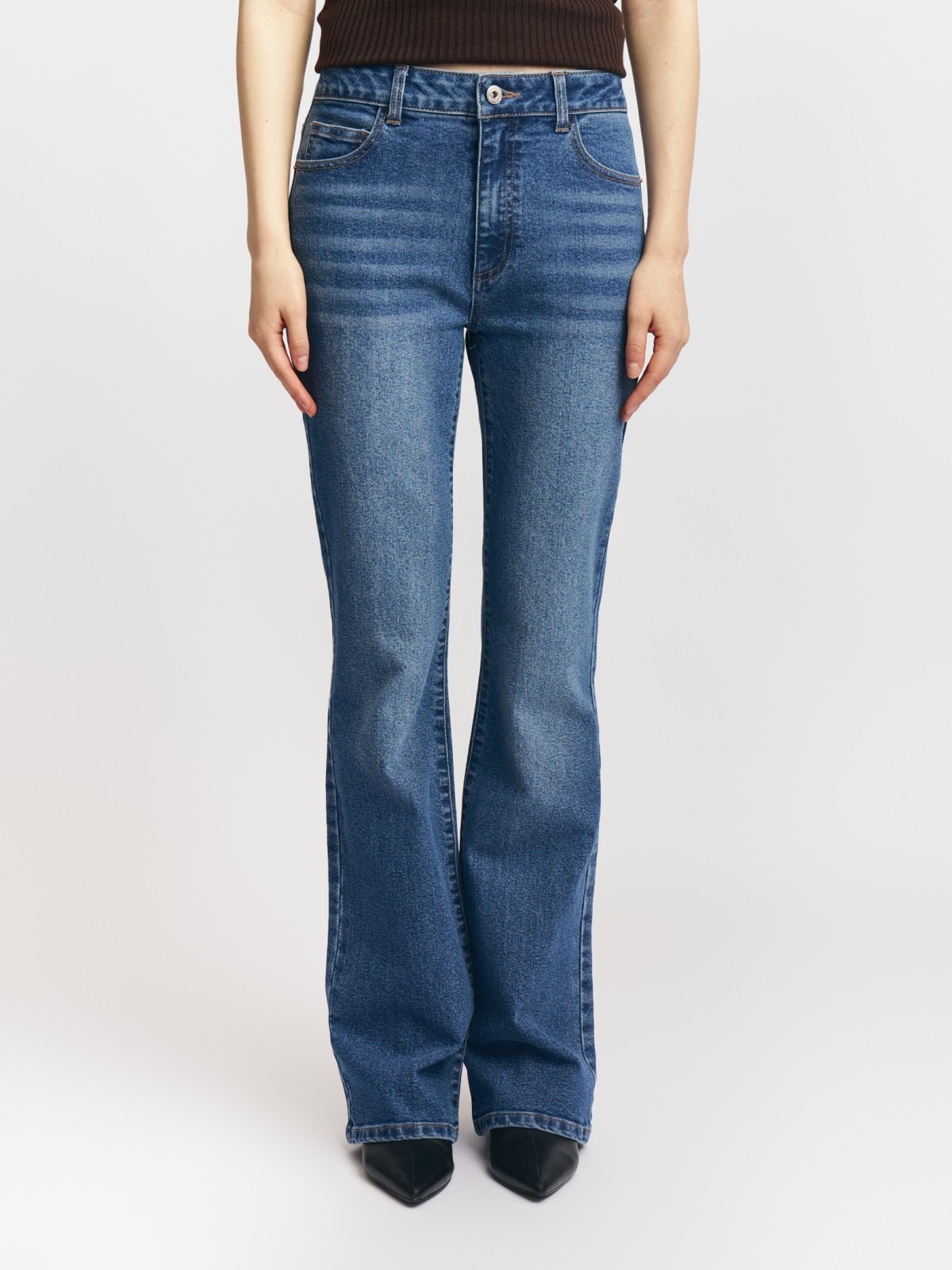 Джинсы силуэта Bootcut со средней посадкой Джинсы силуэта Bootcut со средней посадкой