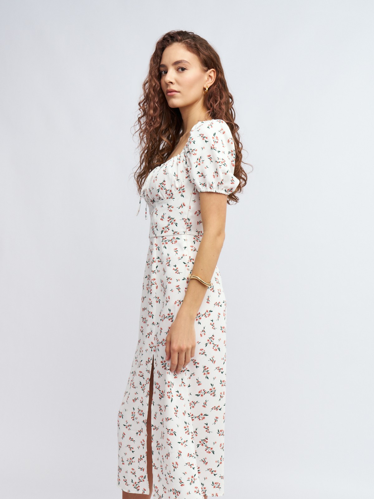 Платье миди с разрезом и цветочным принтом