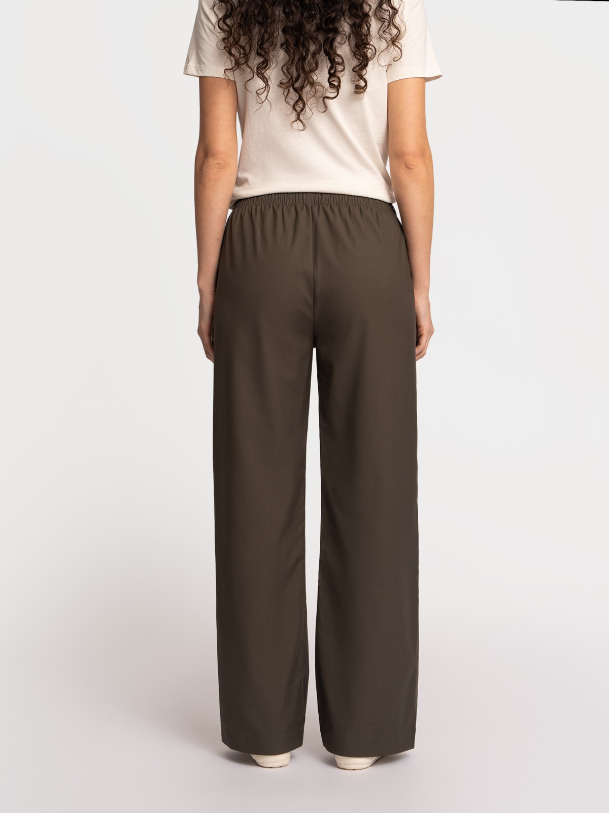 Прямые брюки на резинке с кулиской