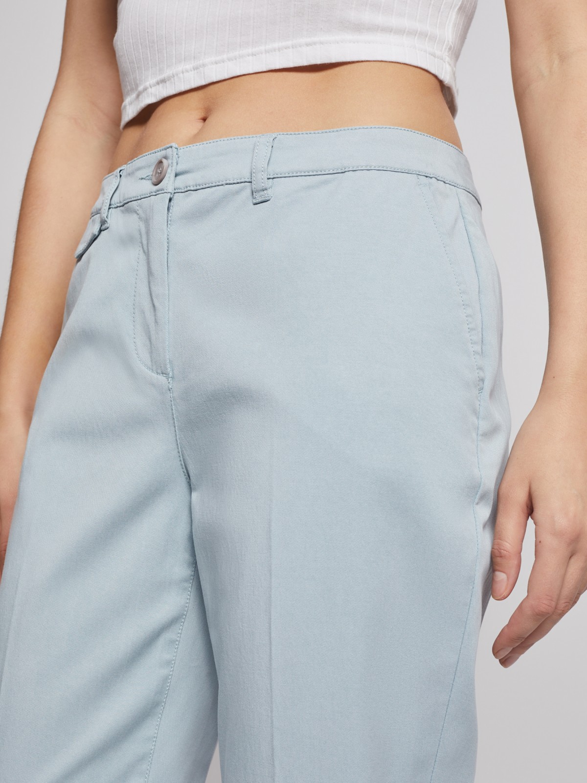 Брюки-чинос 