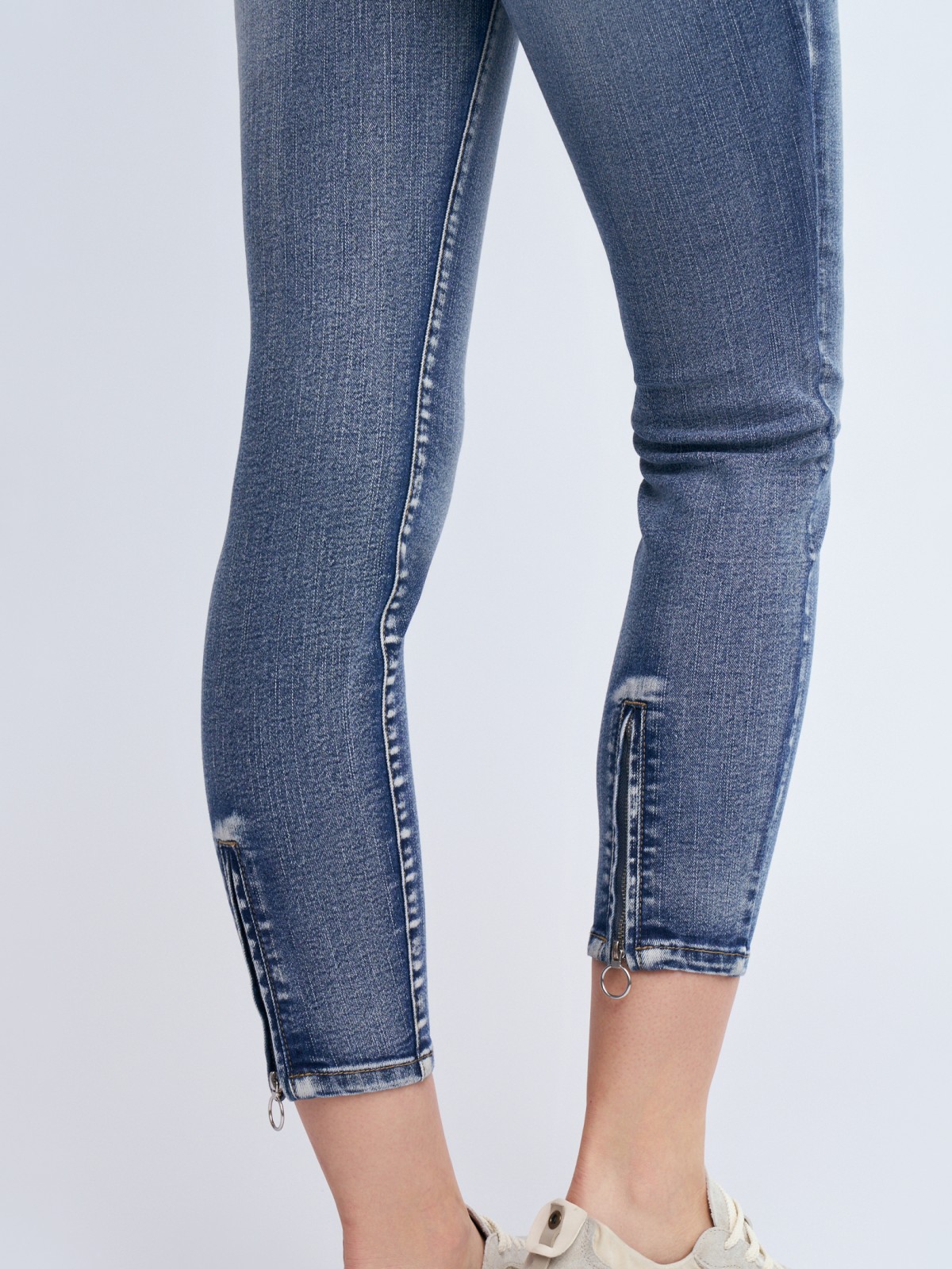 Джинсы силуэта Skinny с молниями