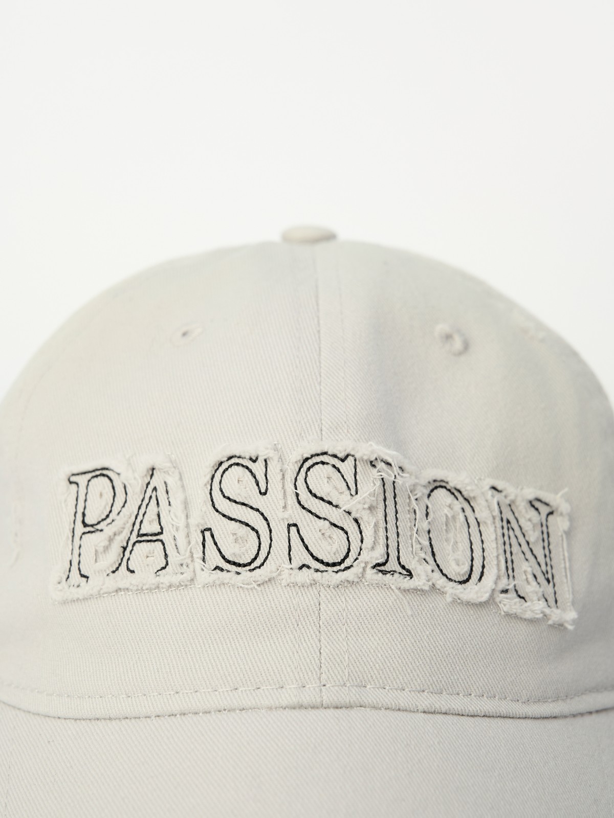 Бейсболка из хлопка с полукруглым козырьком