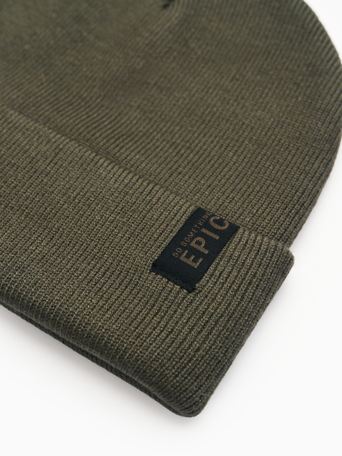 Трикотажная шапка-бини с отворотом