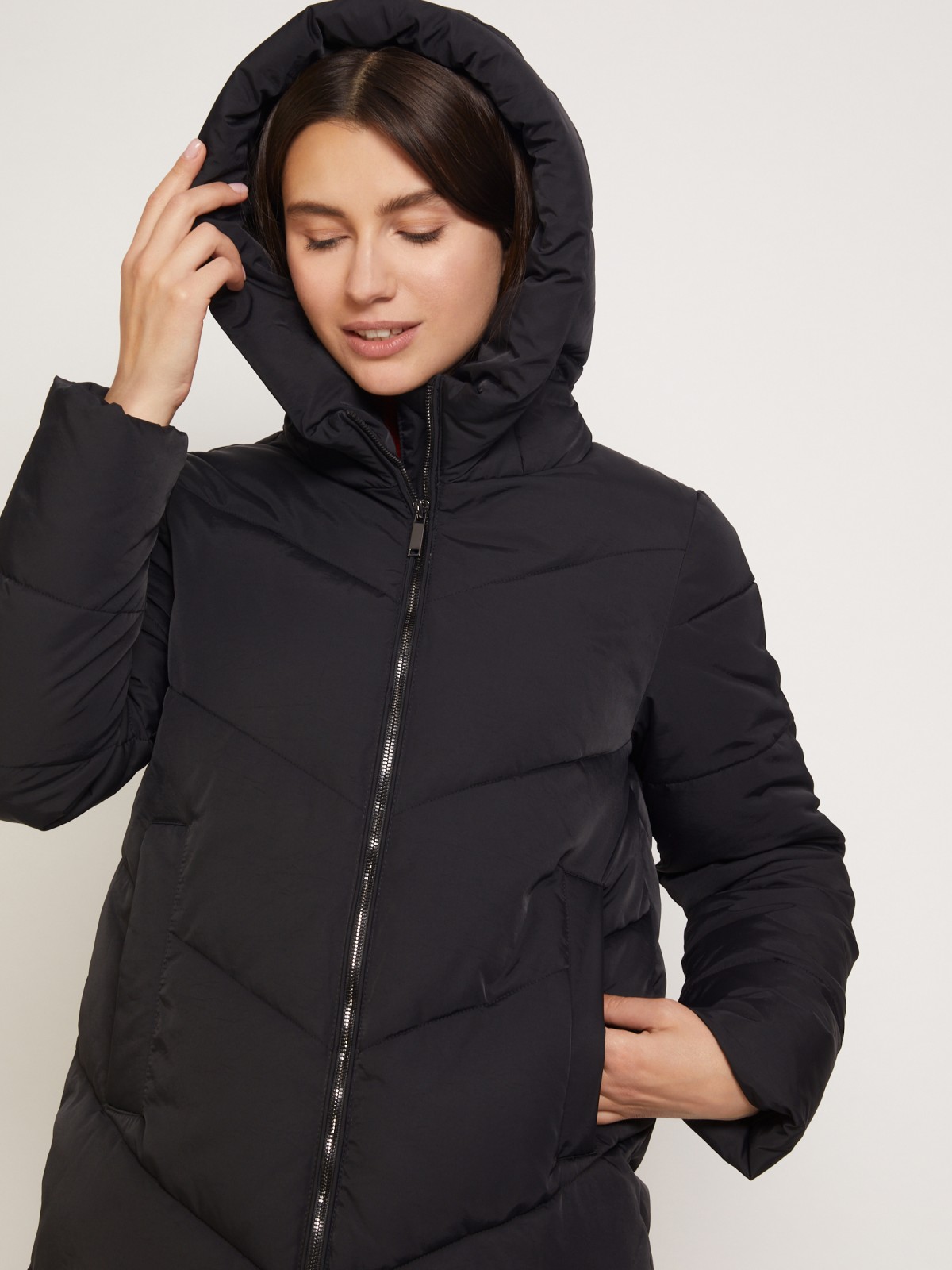 Тёплое стёганое пальто с капюшоном zolla 021345202054, цвет черный, размер XS - фото 5