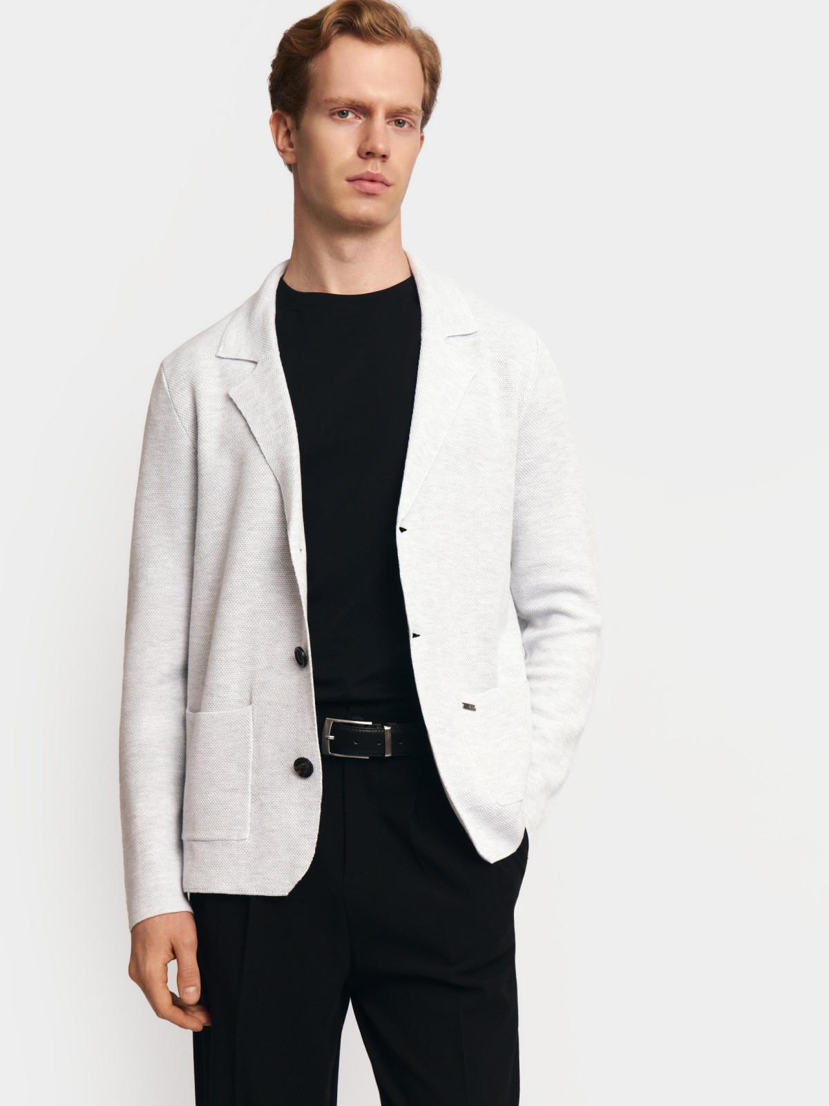 Вязаный кардиган на пуговицах с воротником и карманами