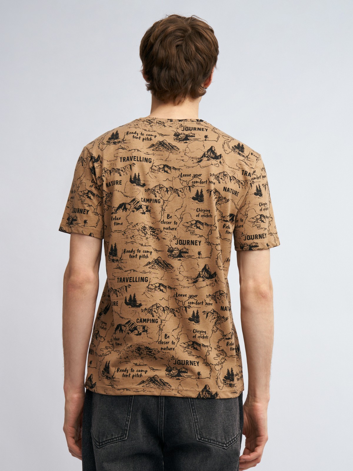 Футболка с коротким рукавом и принтом