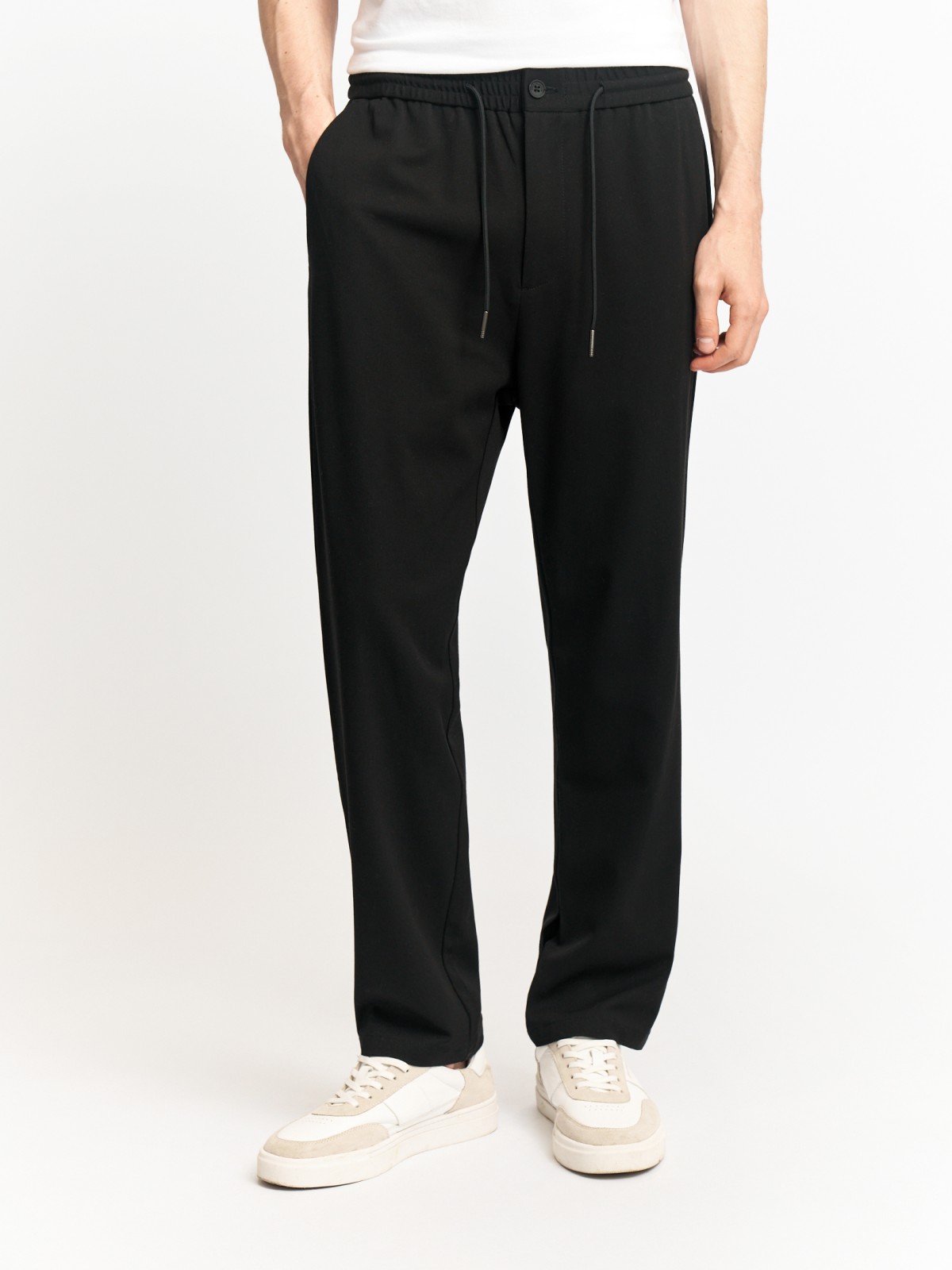 Брюки силуэта Tapered на резинке с кулиской