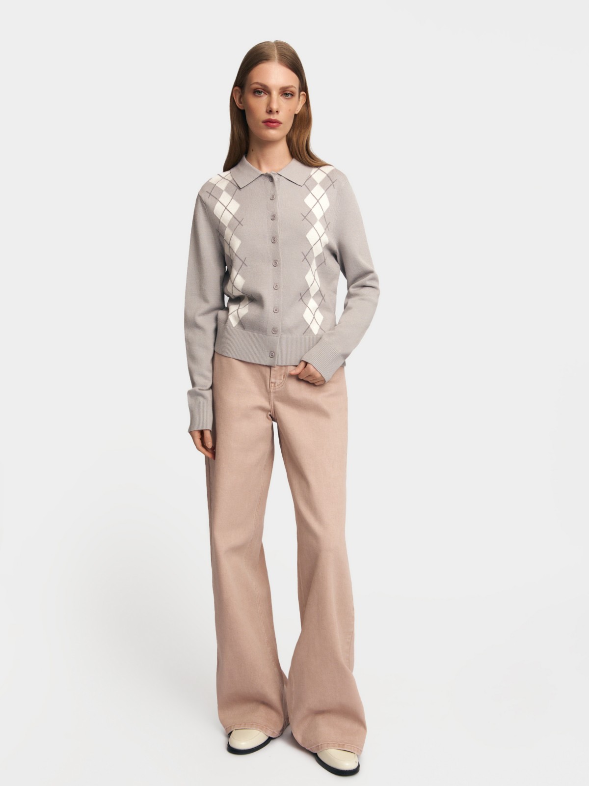 Короткий кардиган с узором на пуговицах