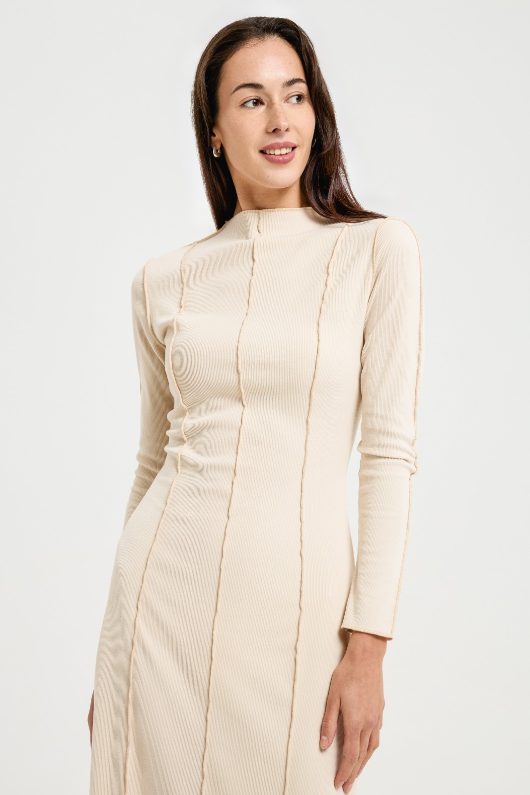 Трикотажное платье с длинным рукавом