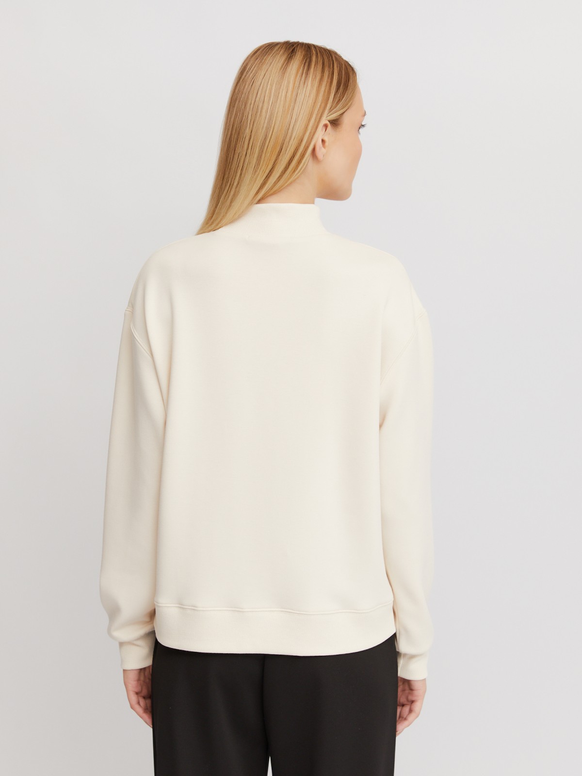 Свитшот с воротником-стойкой