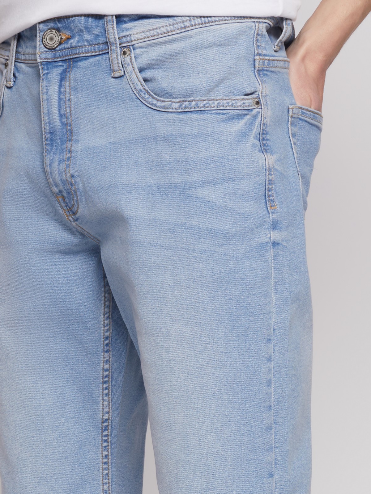 Удлинённые джинсовые шорты с отворотами